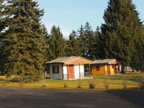  Three-bed cottages without toilet